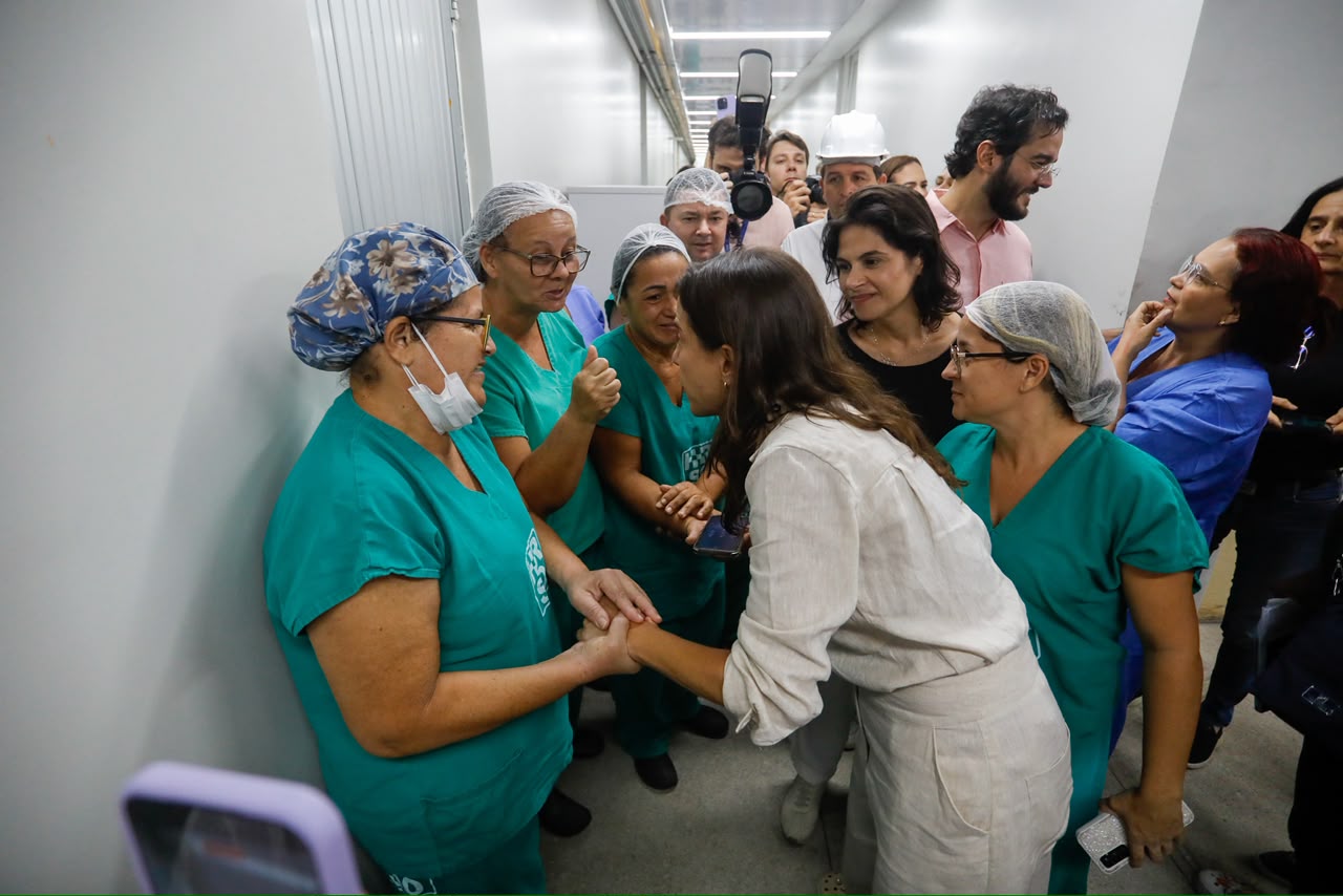 Governadora Raquel Lyra visita obras entregues no Hospital da Restauração e no Hospital Agamenon Magalhães