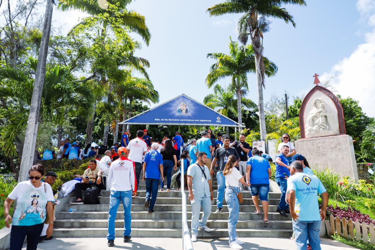 Em Olinda, governadora Raquel Lyra anuncia obras de R$ 1,4 milhão de contenção de encostas e reforma do Santuário Mãe Rainha